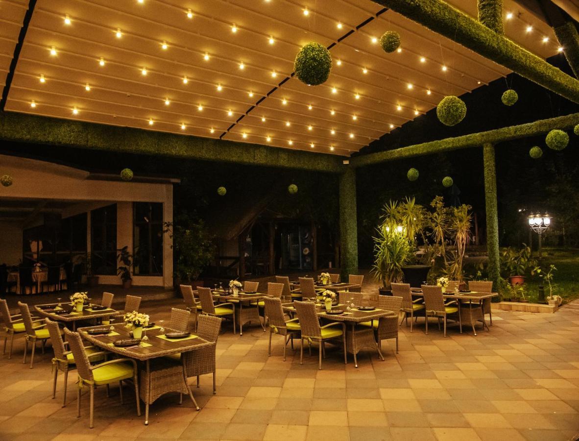Hotel Restaurant Rustic Alexandria Exterior photo